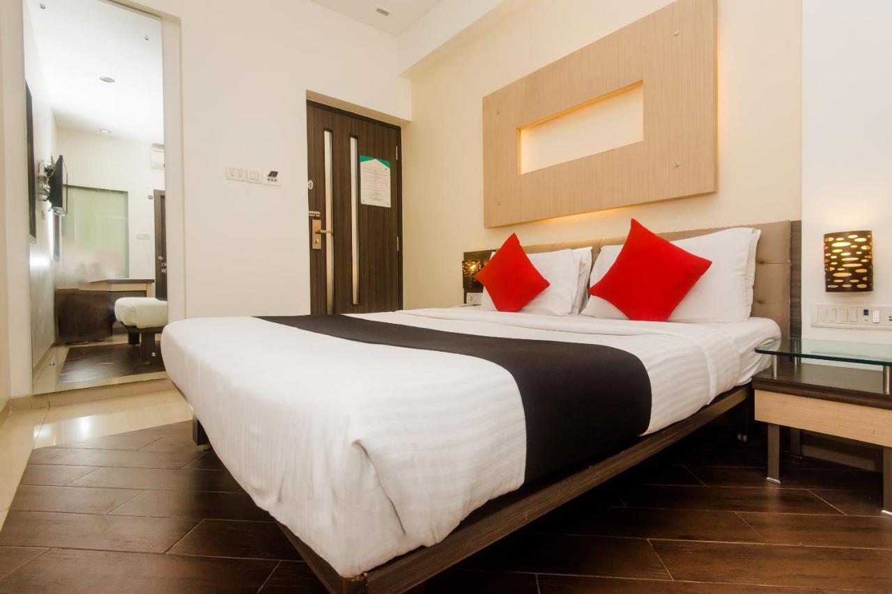 Hotel Capitol Thane Exterior photo